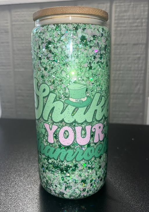 16 oz Shake Your Shamrocks Snow Globe Cup